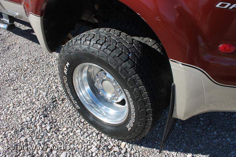 image for item DB5111 2008 Ford F350 Super Duty King Ranch Crew Cab pickup truck