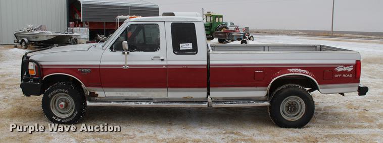 image for item DB6604 1993 Ford F250 SuperCab pickup truck