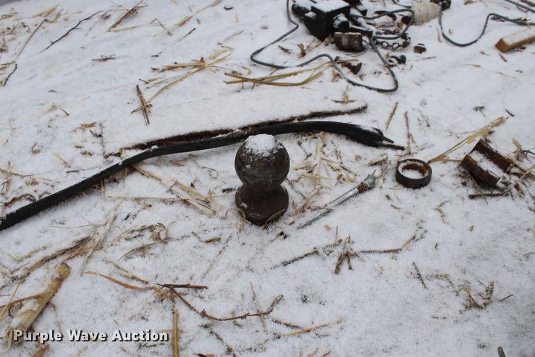 image for item DB6604 1993 Ford F250 SuperCab pickup truck