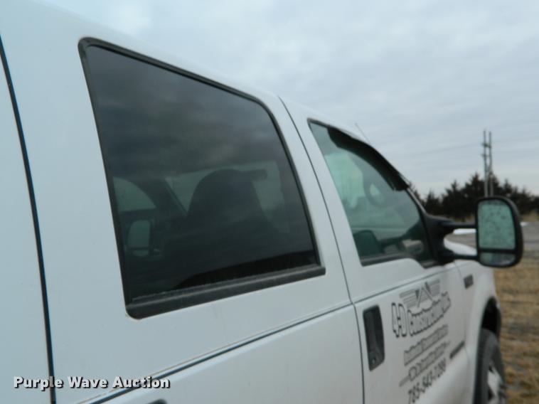 image for item DB6647 2001 Ford F350 Super Duty Crew Cab flatbed pickup truck