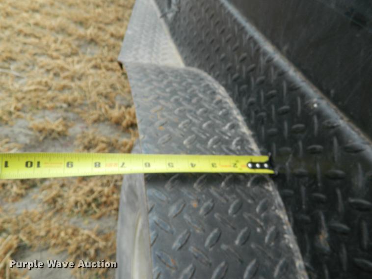 image for item DB6647 2001 Ford F350 Super Duty Crew Cab flatbed pickup truck