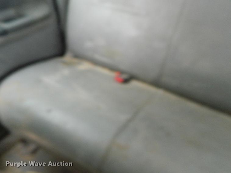 image for item DB6647 2001 Ford F350 Super Duty Crew Cab flatbed pickup truck