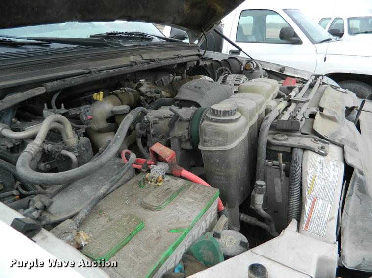 image for item DB6647 2001 Ford F350 Super Duty Crew Cab flatbed pickup truck