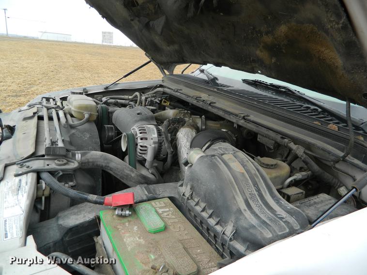 image for item DB6647 2001 Ford F350 Super Duty Crew Cab flatbed pickup truck