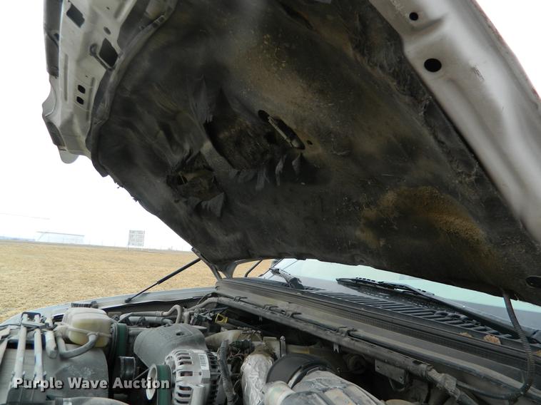 image for item DB6647 2001 Ford F350 Super Duty Crew Cab flatbed pickup truck