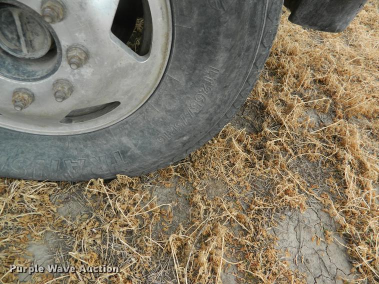 image for item DB6647 2001 Ford F350 Super Duty Crew Cab flatbed pickup truck