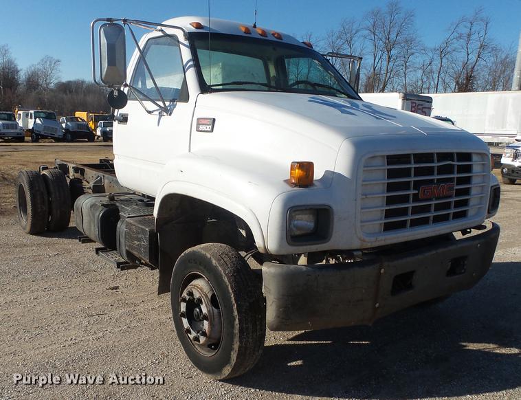 image for item DB7290 1999 GMC C6500 truck cab and chassis