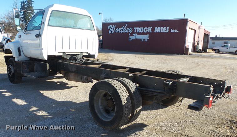 image for item DB7290 1999 GMC C6500 truck cab and chassis