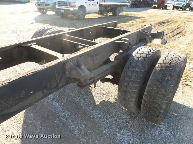 image for item DB7290 1999 GMC C6500 truck cab and chassis