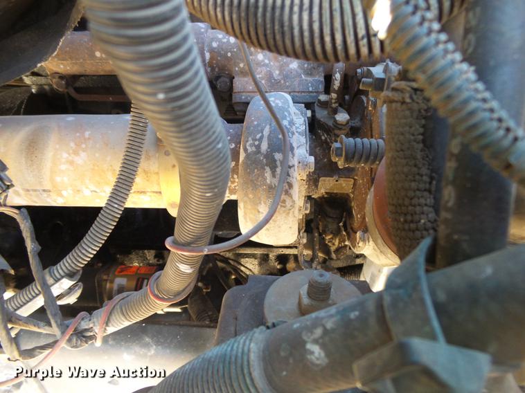 image for item DB7290 1999 GMC C6500 truck cab and chassis