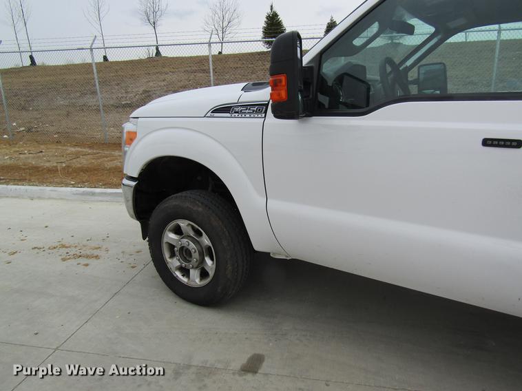 image for item DB9767 2013 Ford F250 Super Duty SuperCab pickup truck