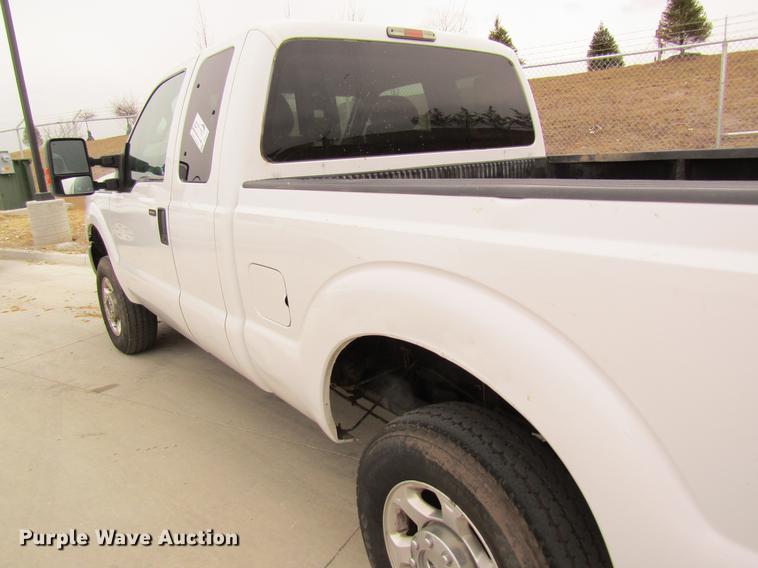 image for item DB9767 2013 Ford F250 Super Duty SuperCab pickup truck