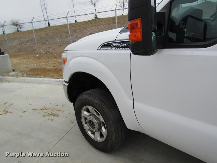 image for item DB9767 2013 Ford F250 Super Duty SuperCab pickup truck