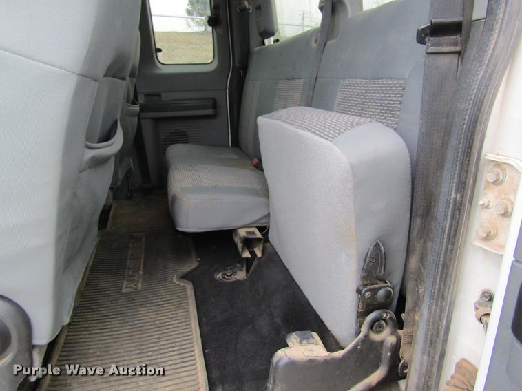 image for item DB9767 2013 Ford F250 Super Duty SuperCab pickup truck