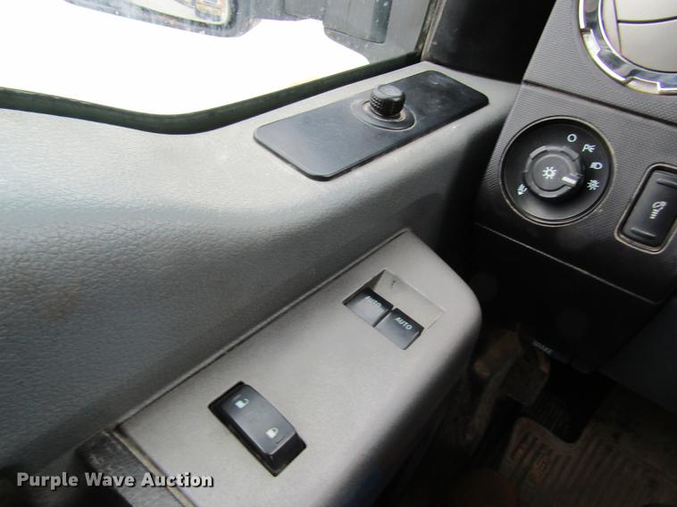 image for item DB9767 2013 Ford F250 Super Duty SuperCab pickup truck