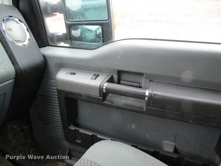 image for item DB9767 2013 Ford F250 Super Duty SuperCab pickup truck