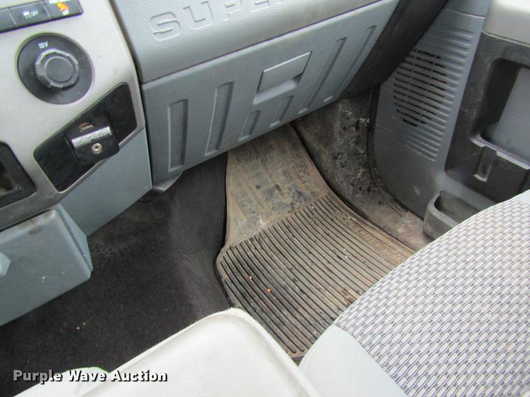 image for item DB9767 2013 Ford F250 Super Duty SuperCab pickup truck
