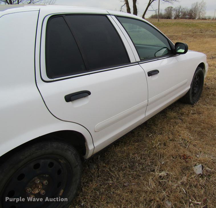 image for item DB9769 2007 Ford Crown Victoria Police Interceptor