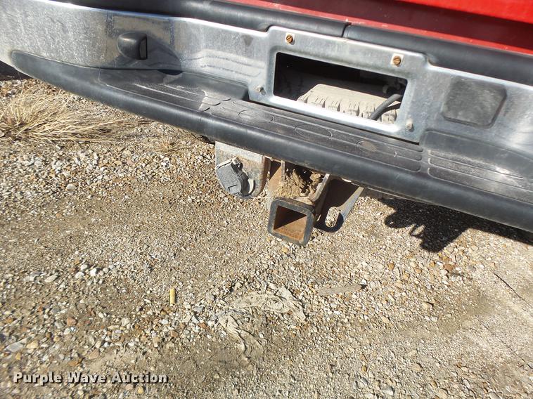 image for item DB9781 2004 Chevrolet Silverado 2500 Crew Cab pickup truck