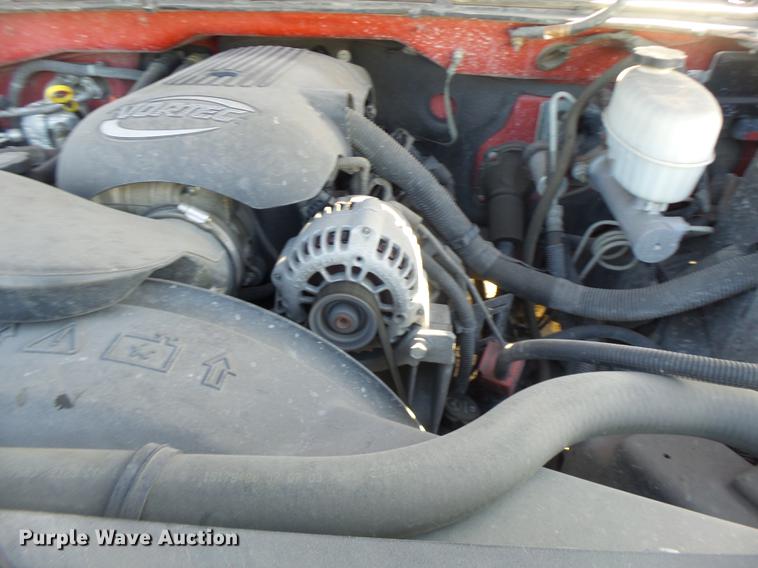 image for item DB9781 2004 Chevrolet Silverado 2500 Crew Cab pickup truck