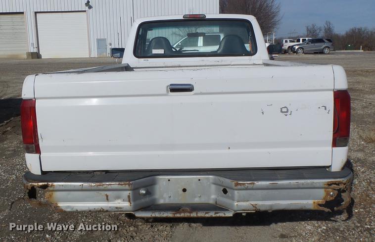 image for item DB9782 1996 Ford F150 pickup truck