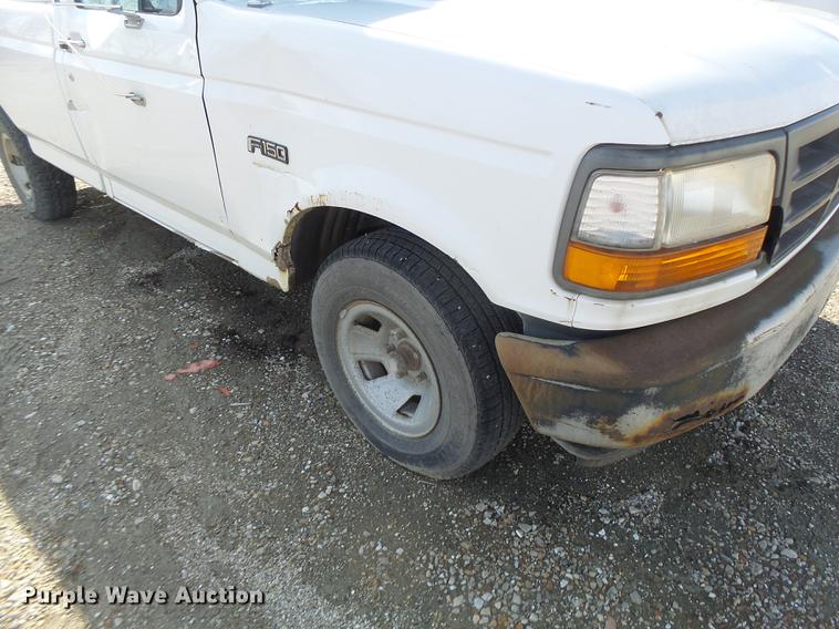 image for item DB9782 1996 Ford F150 pickup truck