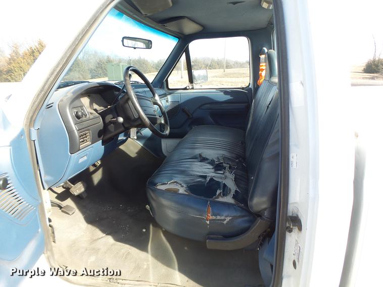 image for item DB9782 1996 Ford F150 pickup truck