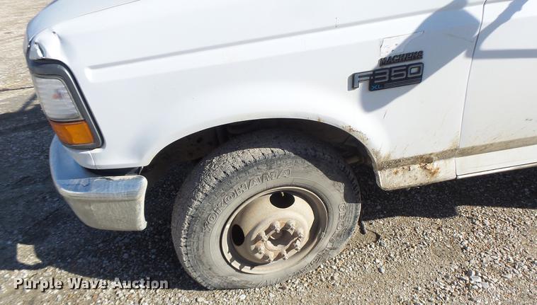 image for item DB9783 1996 Ford F350 flatbed pickup truck