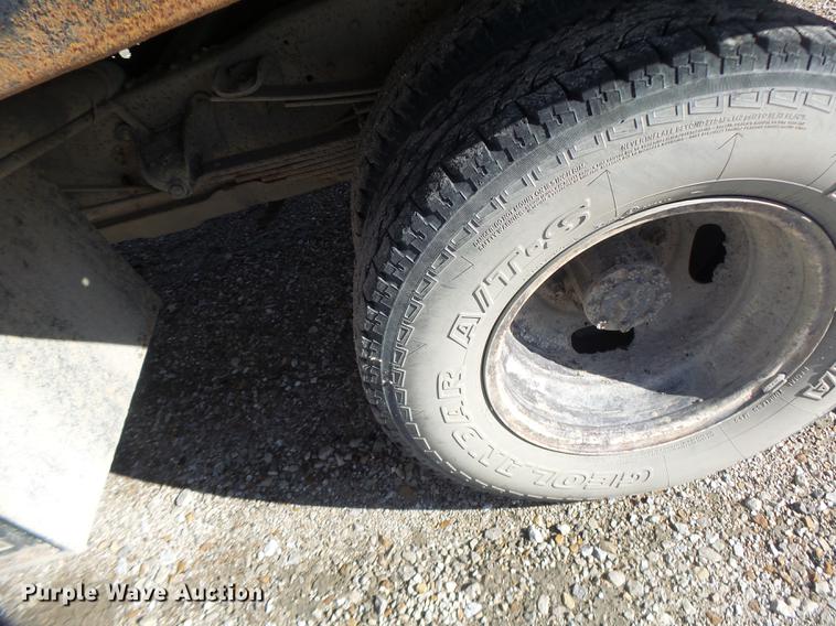 image for item DB9783 1996 Ford F350 flatbed pickup truck