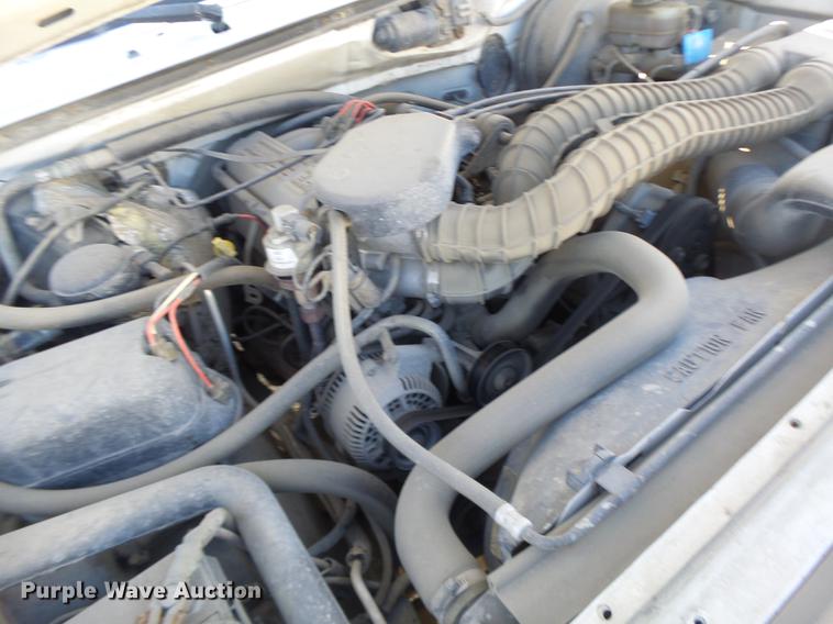 image for item DB9783 1996 Ford F350 flatbed pickup truck