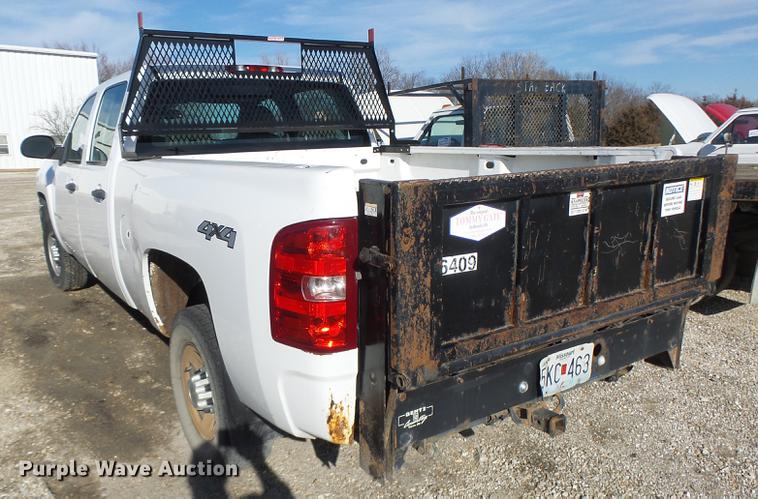 image for item DB9784 2007 Chevrolet Silverado 2500HD Crew Cab pickup truck