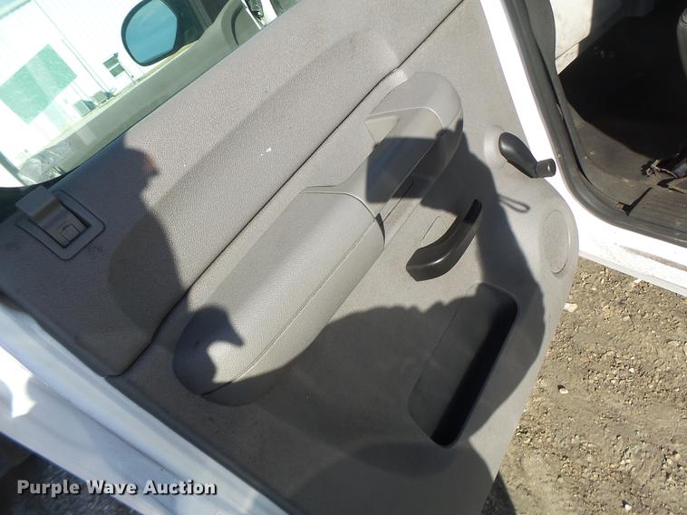 image for item DB9784 2007 Chevrolet Silverado 2500HD Crew Cab pickup truck