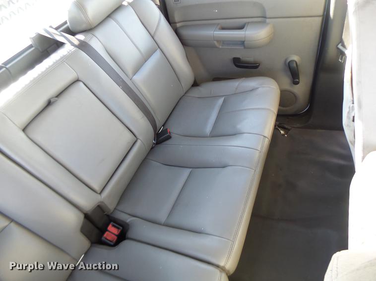 image for item DB9784 2007 Chevrolet Silverado 2500HD Crew Cab pickup truck