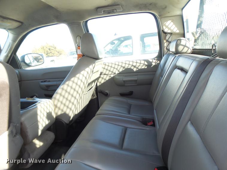 image for item DB9785 2007 Chevrolet Silverado 2500HD Crew Cab pickup truck