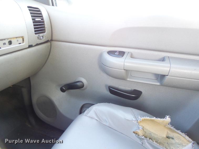 image for item DB9785 2007 Chevrolet Silverado 2500HD Crew Cab pickup truck