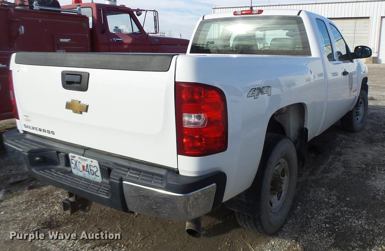 image for item DB9786 2007 Chevrolet Silverado 2500HD Ext. Cab pickup truck