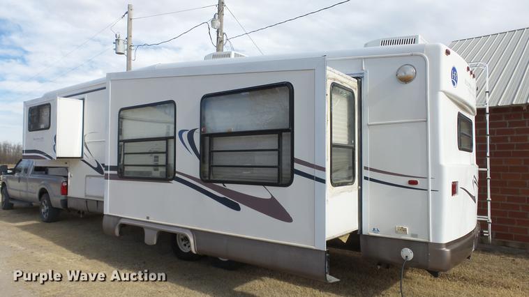 image for item DC0538 1998 Holiday Rambler Aluma-Lite camper