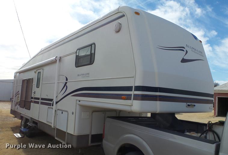 image for item DC0538 1998 Holiday Rambler Aluma-Lite camper