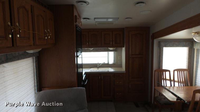 image for item DC0538 1998 Holiday Rambler Aluma-Lite camper