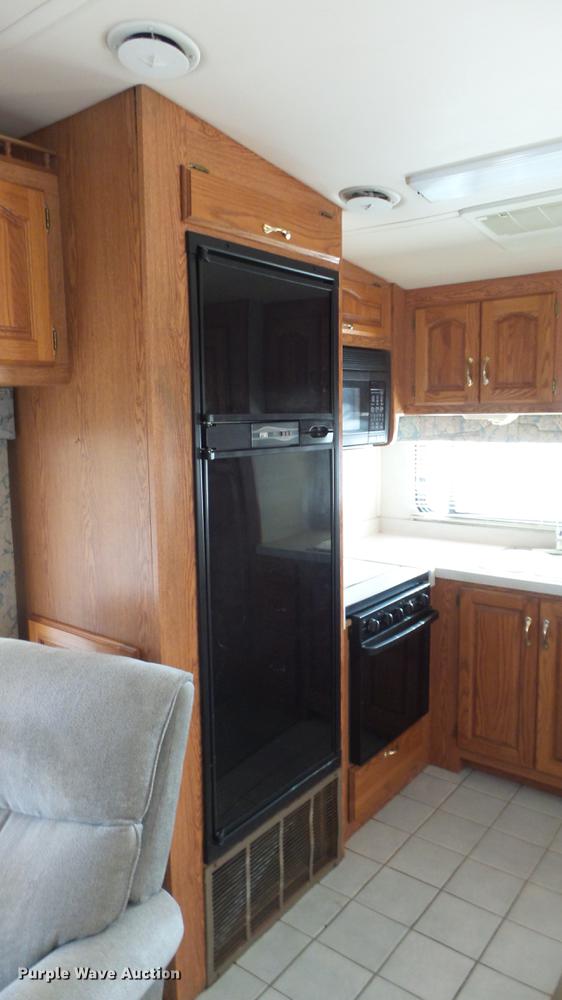 image for item DC0538 1998 Holiday Rambler Aluma-Lite camper