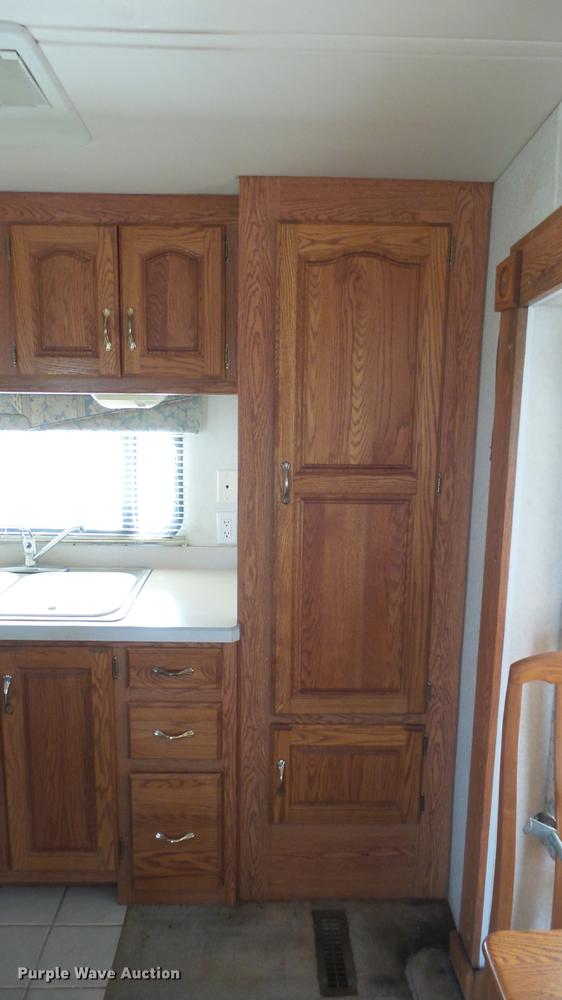 image for item DC0538 1998 Holiday Rambler Aluma-Lite camper