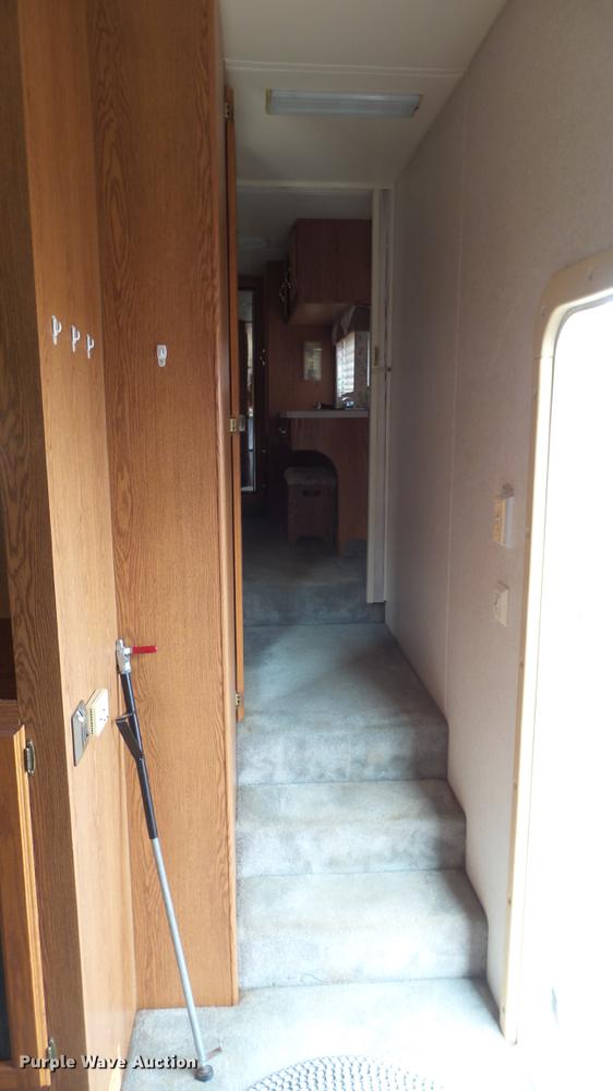 image for item DC0538 1998 Holiday Rambler Aluma-Lite camper