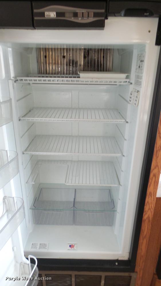 image for item DC0538 1998 Holiday Rambler Aluma-Lite camper