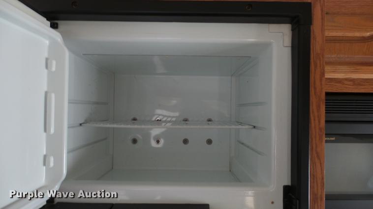 image for item DC0538 1998 Holiday Rambler Aluma-Lite camper