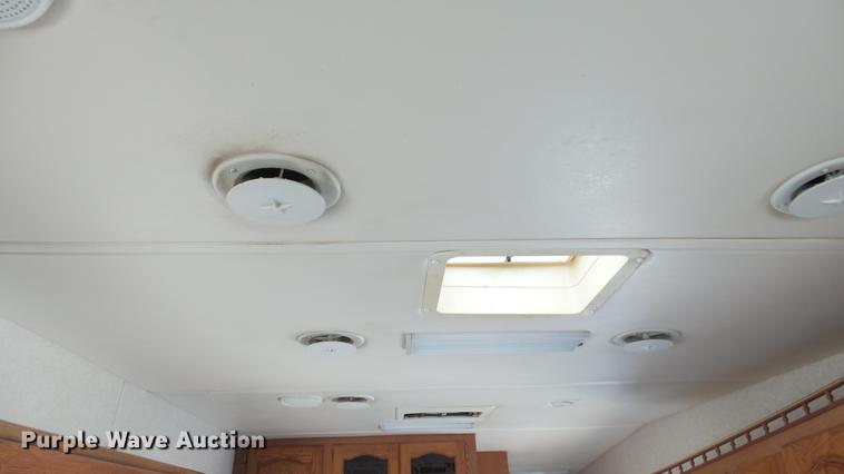 image for item DC0538 1998 Holiday Rambler Aluma-Lite camper