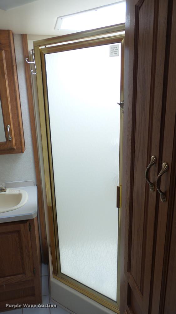 image for item DC0538 1998 Holiday Rambler Aluma-Lite camper