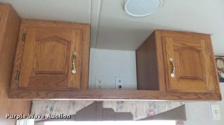 image for item DC0538 1998 Holiday Rambler Aluma-Lite camper