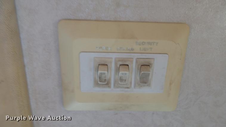 image for item DC0538 1998 Holiday Rambler Aluma-Lite camper