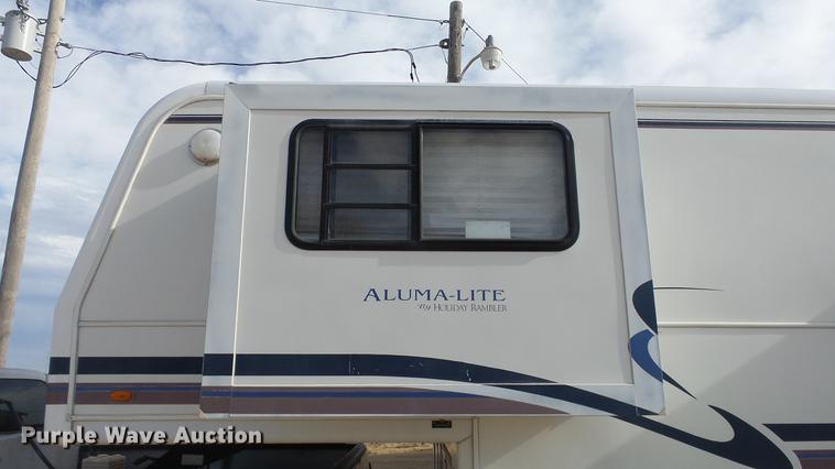 image for item DC0538 1998 Holiday Rambler Aluma-Lite camper