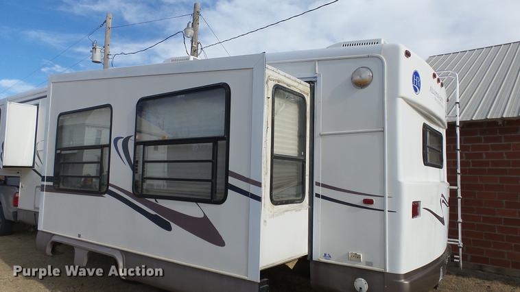 image for item DC0538 1998 Holiday Rambler Aluma-Lite camper